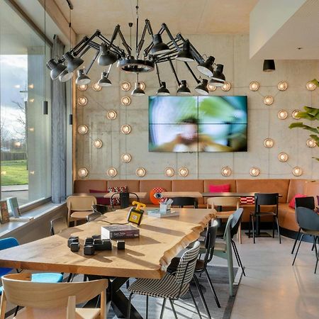 Moxy Antwerp Hotell Exteriör bild