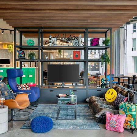 Moxy Antwerp Hotell Exteriör bild