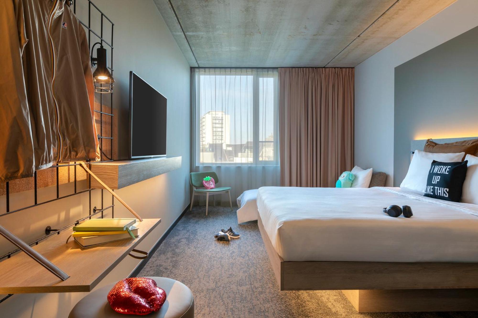 Moxy Antwerp Hotell Exteriör bild