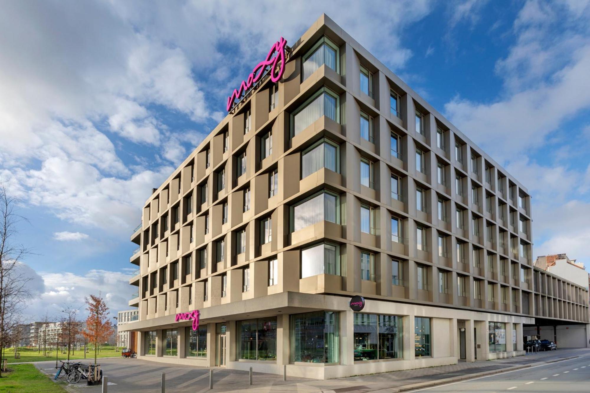 Moxy Antwerp Hotell Exteriör bild