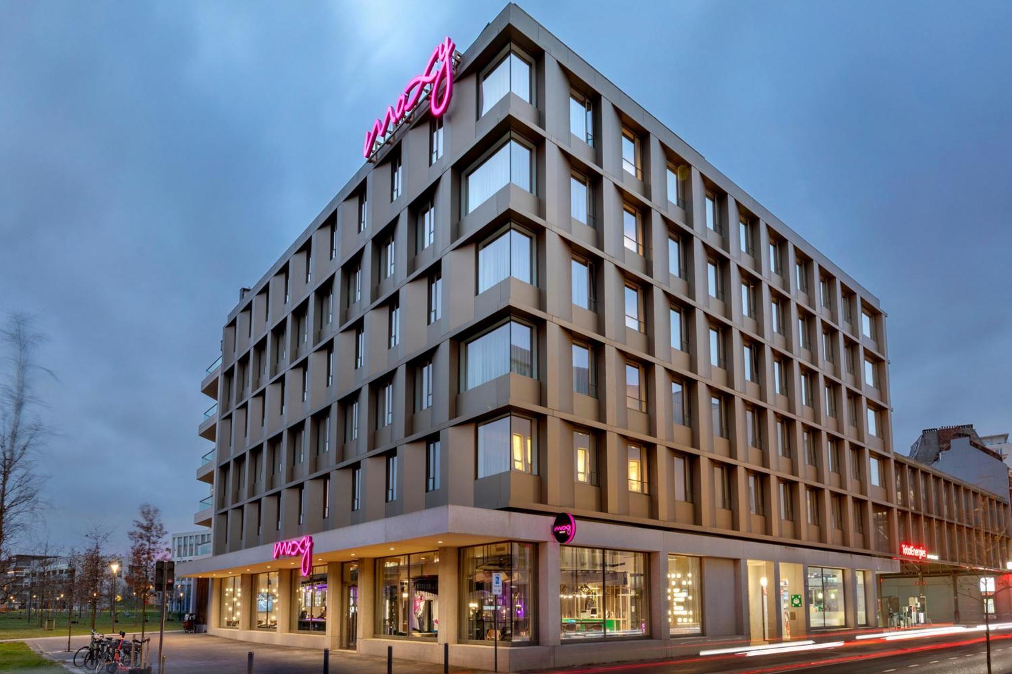 Moxy Antwerp Hotell Exteriör bild