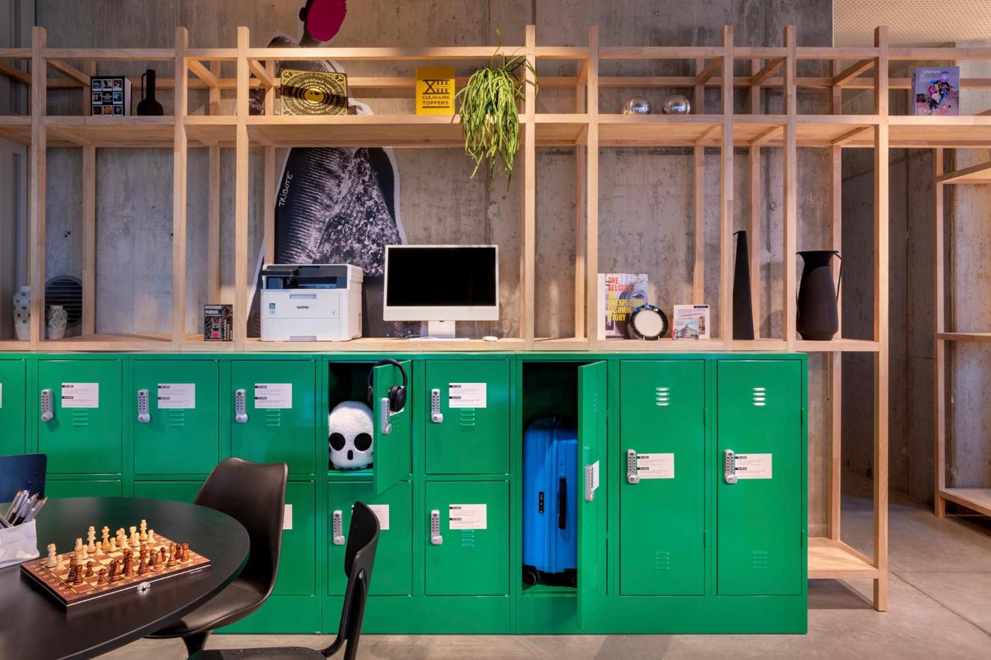 Moxy Antwerp Hotell Exteriör bild