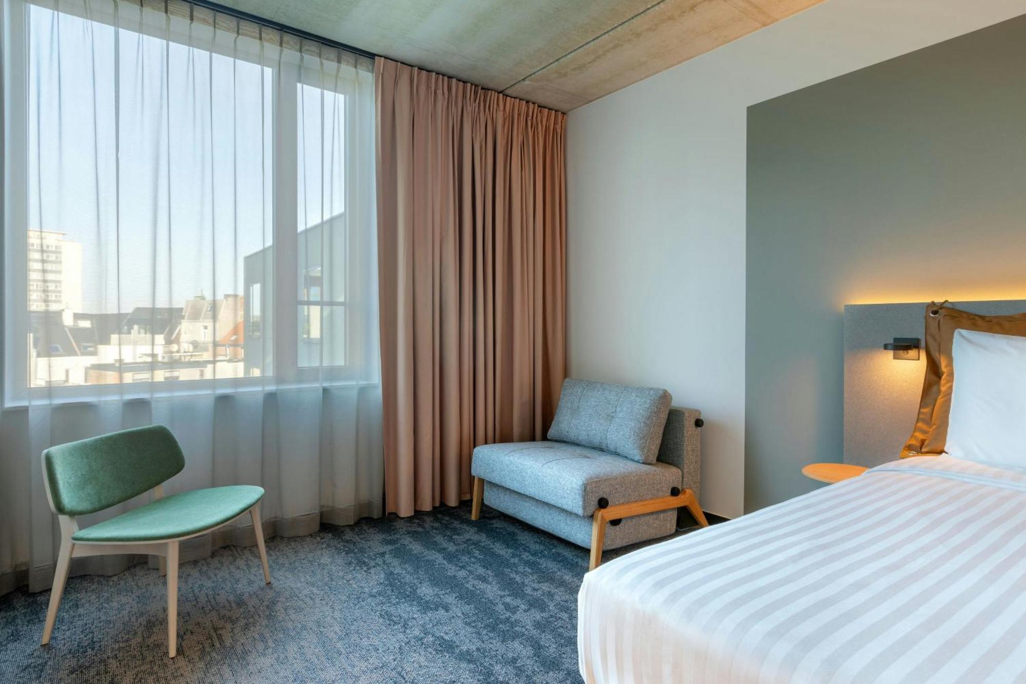 Moxy Antwerp Hotell Exteriör bild