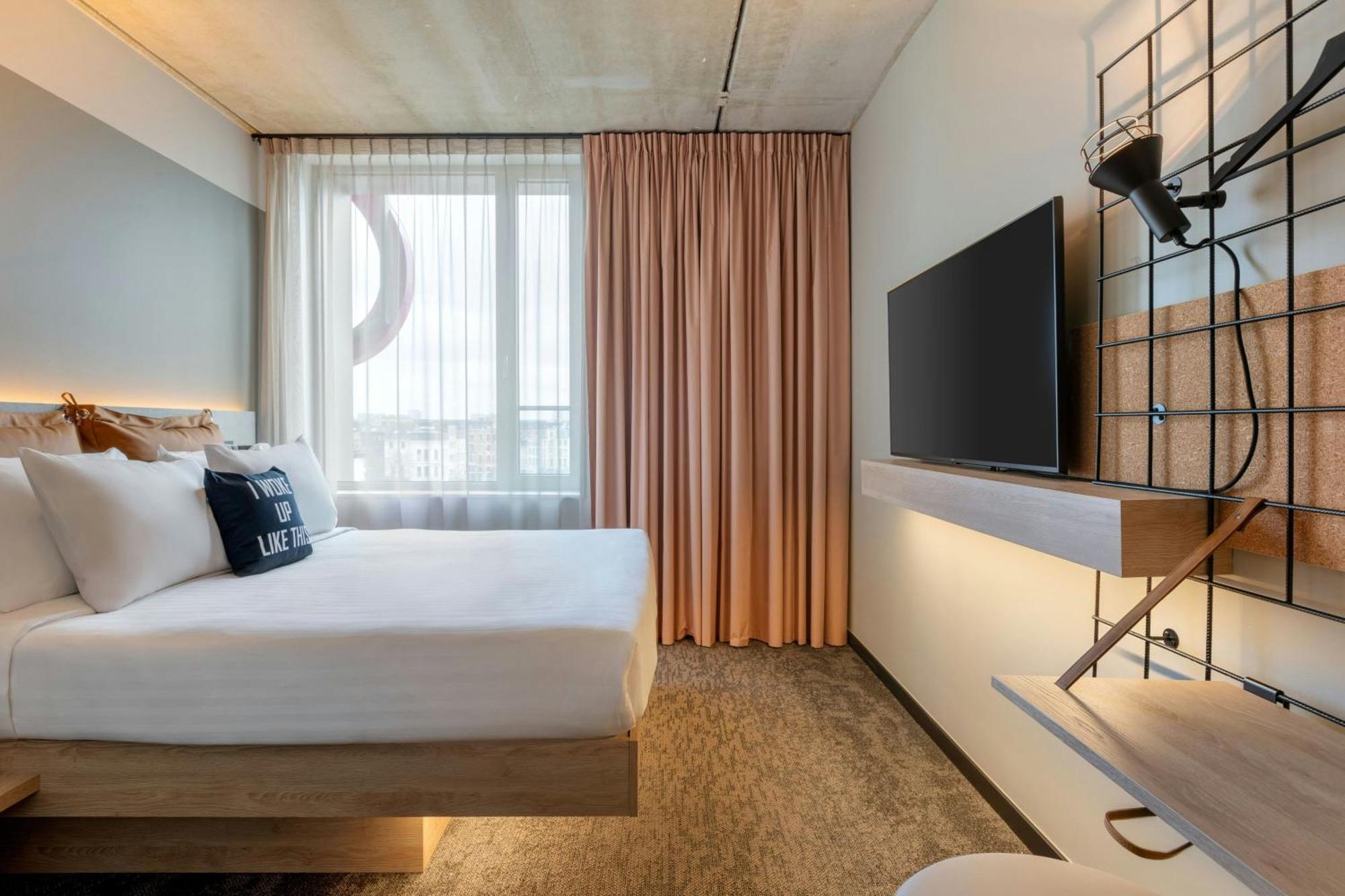 Moxy Antwerp Hotell Exteriör bild