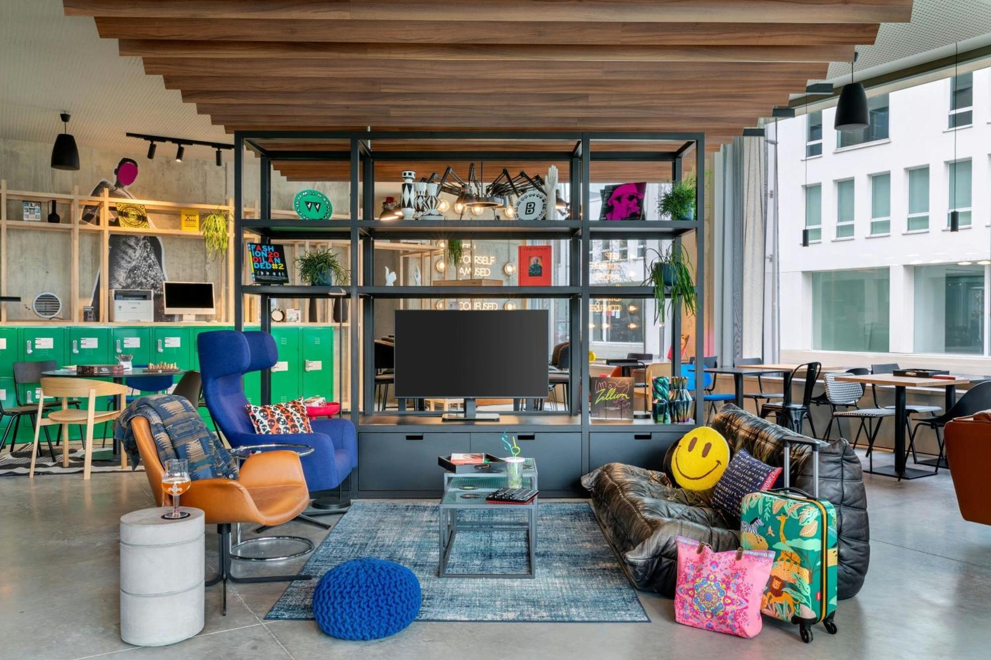 Moxy Antwerp Hotell Exteriör bild